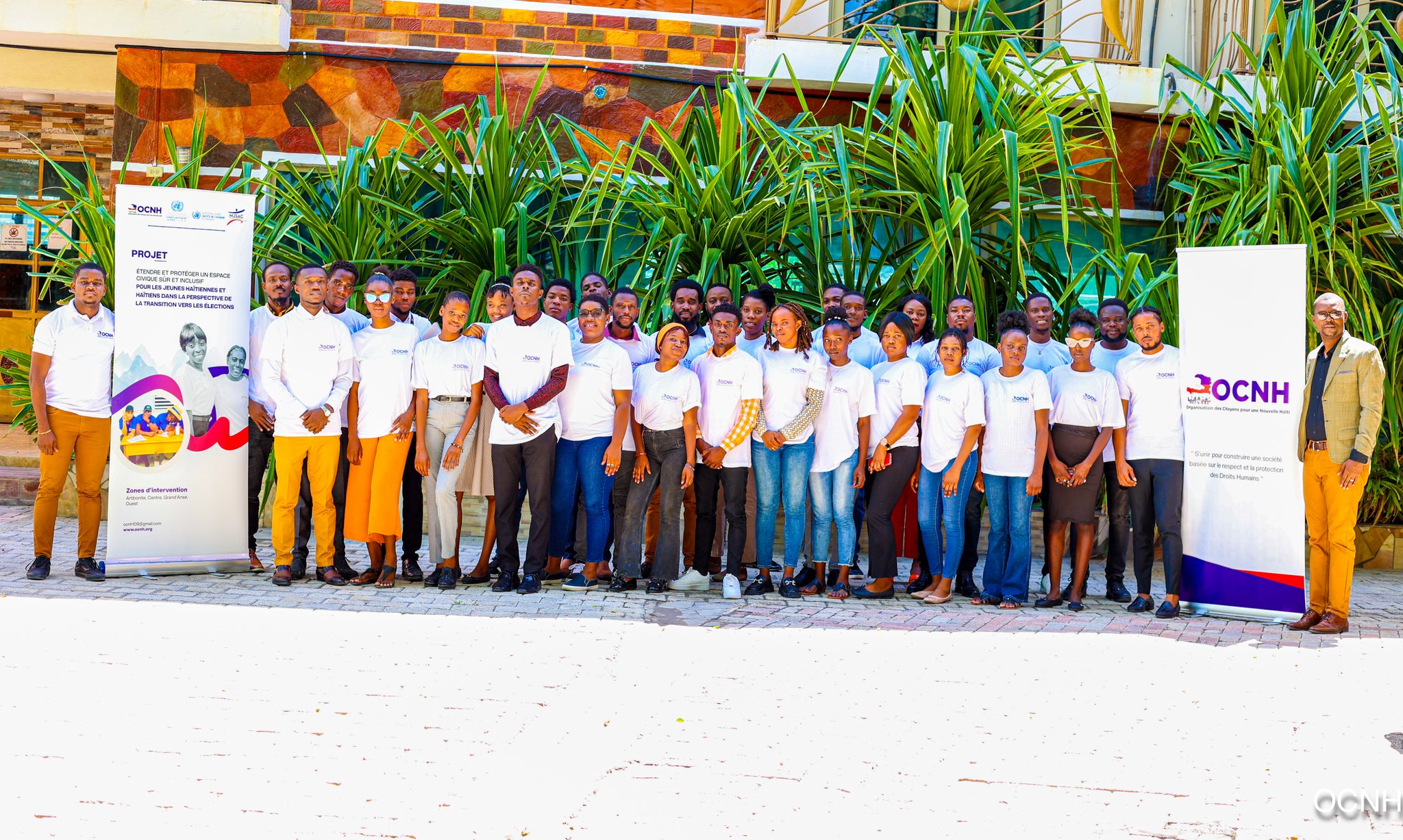 Aux Gonaïves, ce mercredi 8 octobre 2025, l'OCNH a lancé une formation pour 32  jeunes leaders  dont 41% femmes dans le cadre du projet #EspaceCivique, financé 